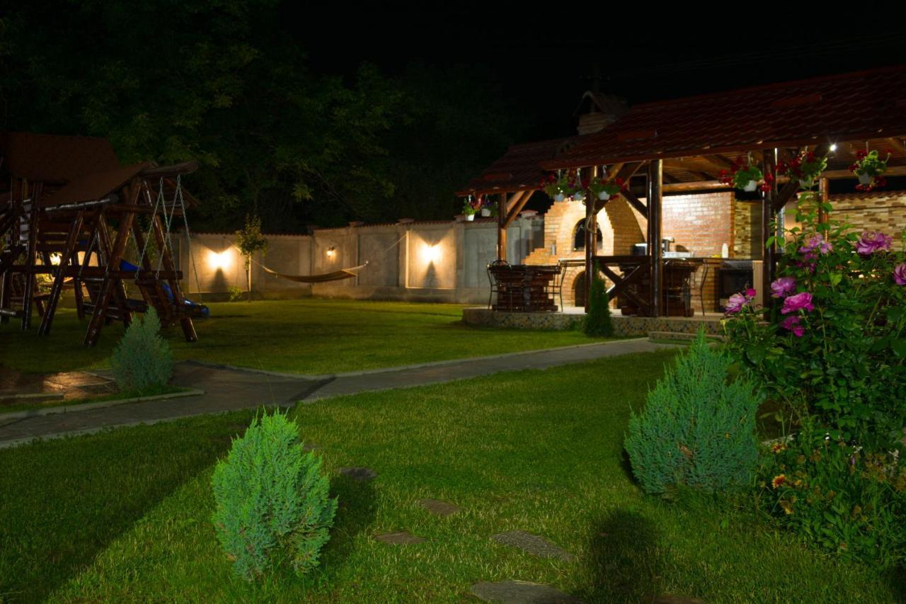 La Mateo Calimanesti Exterior foto