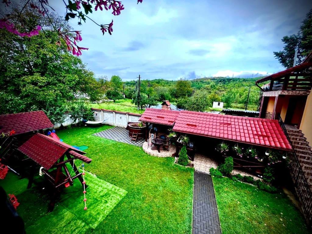 La Mateo Calimanesti Exterior foto