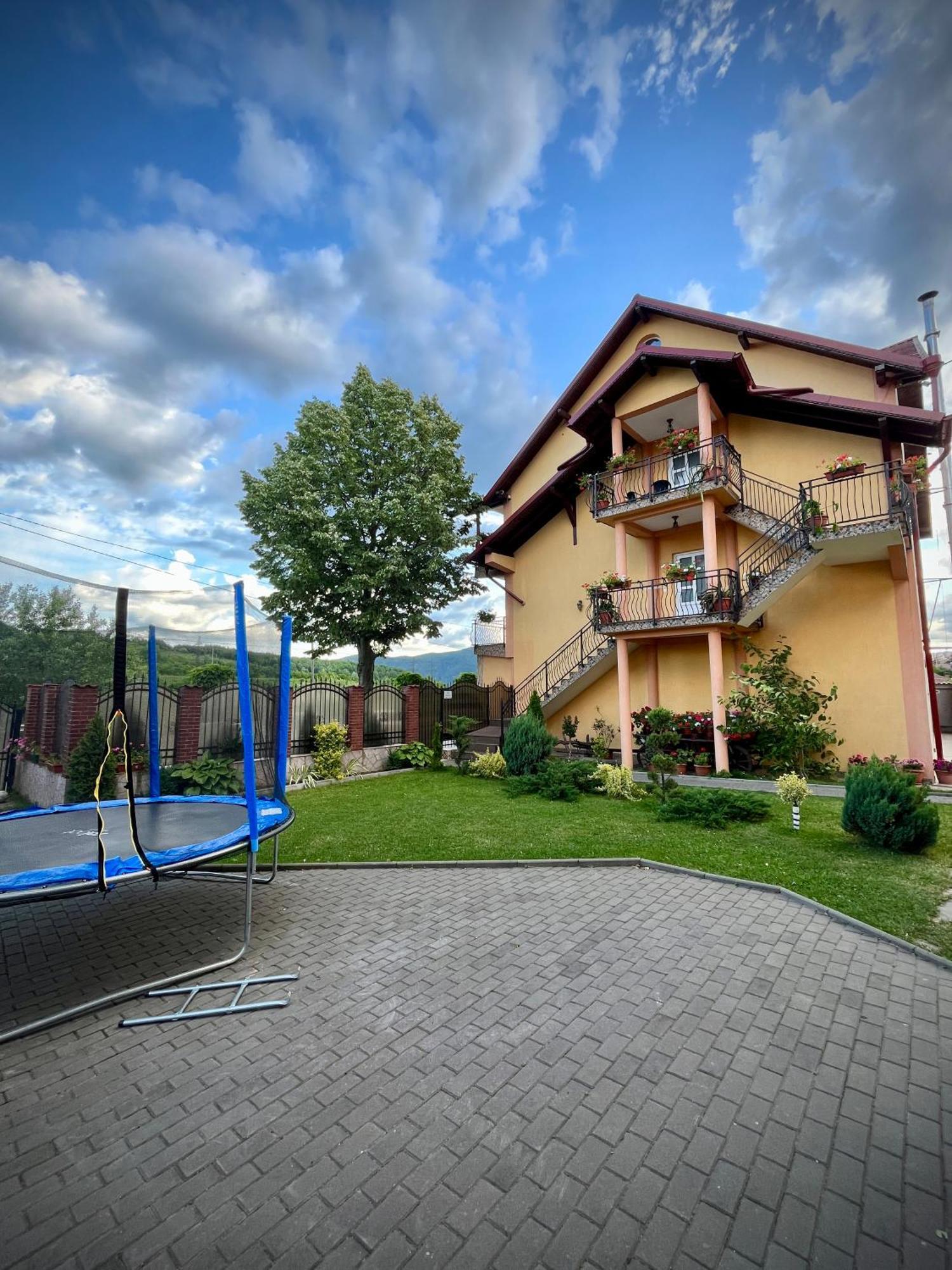 La Mateo Calimanesti Exterior foto